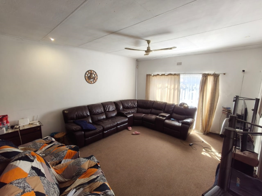 3 Bedroom Property for Sale in Protea Park North West